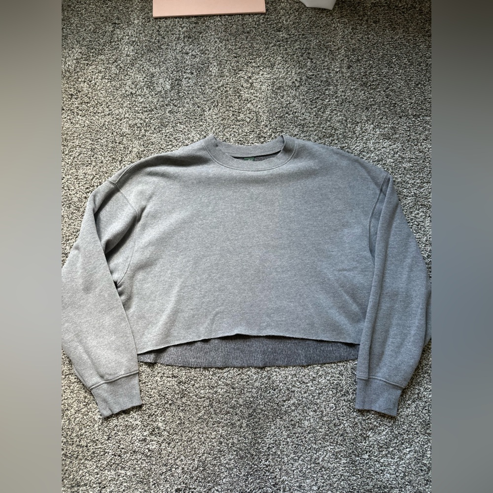 Wild Fable Gray Cropped Sweater